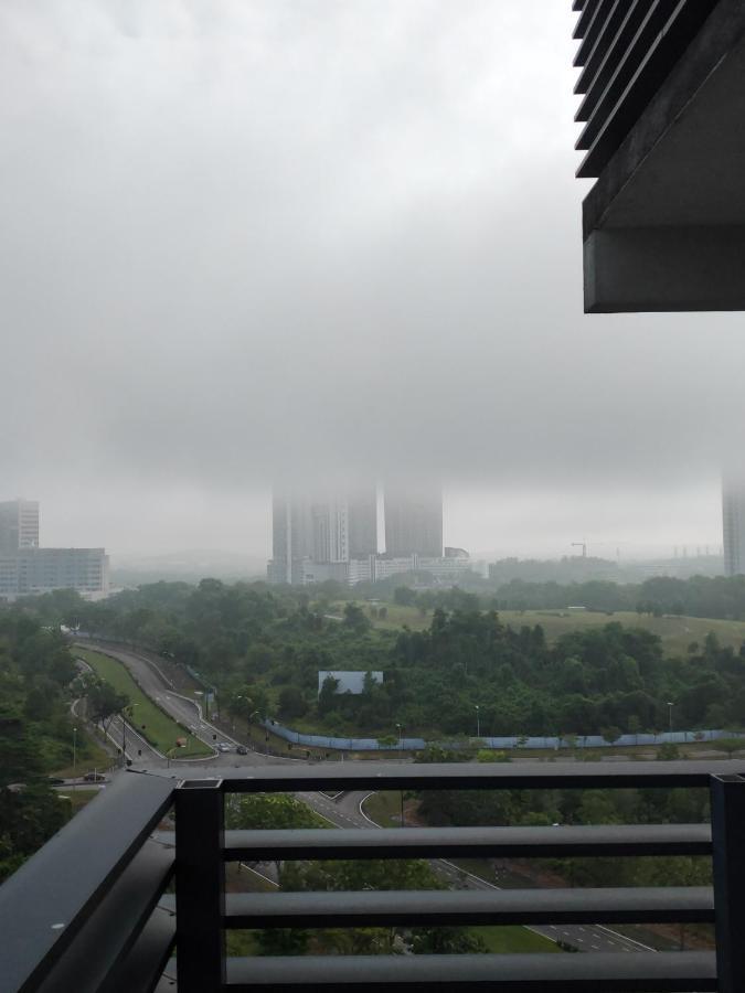 נוסג'יה D Bunga مسلم Homestay Pool View Legoland Nusajaya מראה חיצוני תמונה