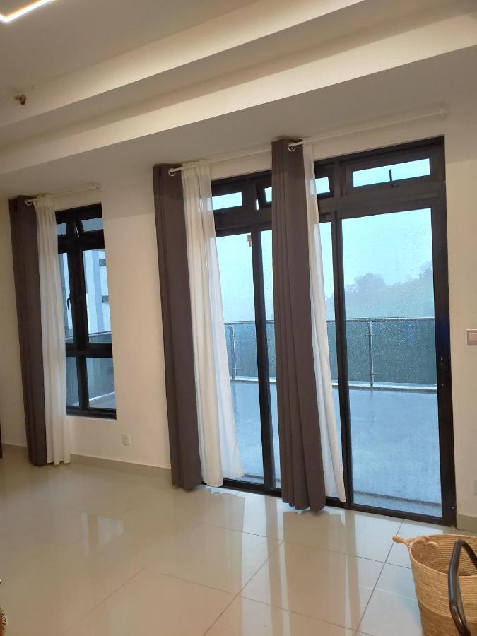 D Bunga مسلم Homestay Pool View Legoland Nusajaya מראה חיצוני תמונה