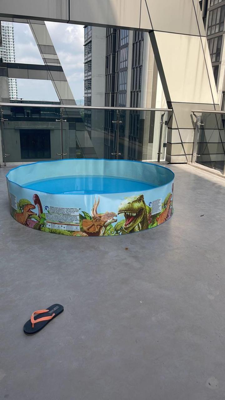 נוסג'יה D Bunga مسلم Homestay Pool View Legoland Nusajaya מראה חיצוני תמונה